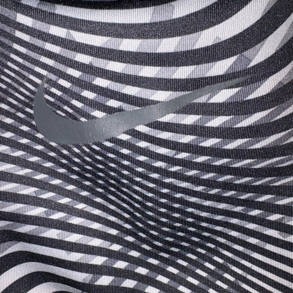 Nike Monochrome Swirl Sports Bra - Picture 2 of 4